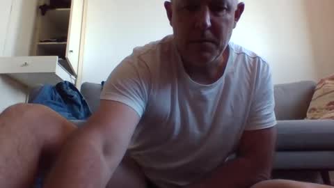 Snapshot of blackdog71 chatting on 02/16/25, 09:27 blackdog71 online show from 02/16/25, 09:27