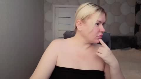 Snapshot of blackeyes11 chatting on 01/18/26, 06:39 blackeyes11 online show from 01/18/26, 06:39