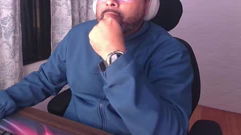 blackfirebird online show from 12/22/25, 07:16