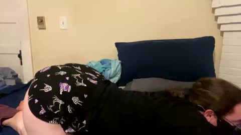 Snapshot of blackflower110 chatting on 10/23/25, 02:44 blackflower110 online show from 10/23/25, 02:44