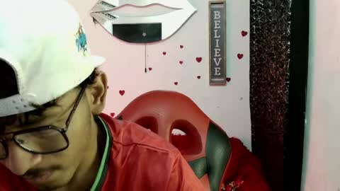 Snapshot of blackfox_desire chatting on 05/16/26, 12:48 mateo online show from 05/16/26, 12:48