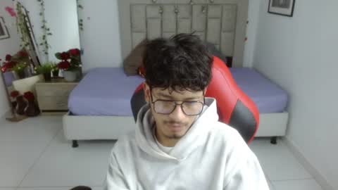 Snapshot of blackfox_desire chatting on 06/15/26, 07:38 mateo online show from 06/15/26, 07:38