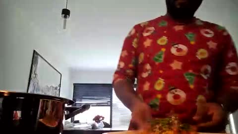 luis online show from 12/06/24, 12:05