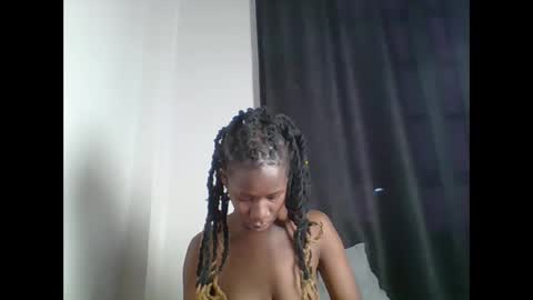 Snapshot of blackie_divaa chatting on 05/19/26, 04:52 divaa online show from 05/19/26, 04:52