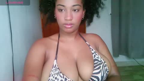 Snapshot of blackitybae chatting on 08/06/26, 02:08 Shophie White online show from 08/06/26, 02:08