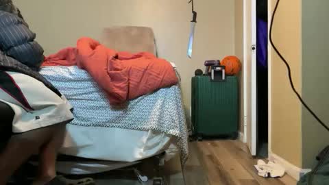 Snapshot of blackjag107 chatting on 12/19/25, 04:58 blackjag107 online show from 12/19/25, 04:58