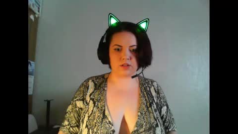 Snapshot of blackkvelvet chatting on 03/07/25, 11:51 BlackkVelvet online show from 03/07/25, 11:51