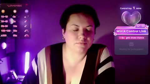 Snapshot of blackkvelvet chatting on 12/14/25, 10:47 BlackkVelvet online show from 12/14/25, 10:47