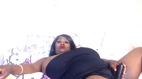 Snapshot of blackladyqx82 chatting on 05/17/26, 12:08 blackladyqx82 online show from 05/17/26, 12:08
