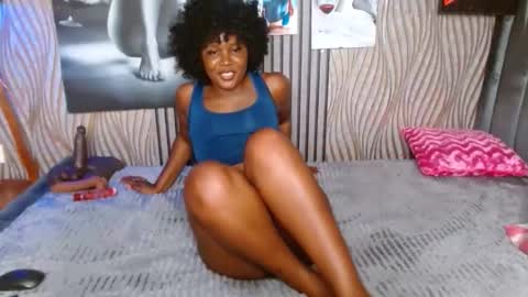Smiley sylivia online show from 04/25/26, 12:46