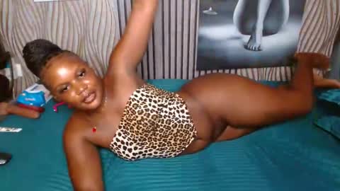 Snapshot of blackmellanin_ chatting on 05/11/26, 11:57 Smiley sylivia online show from 05/11/26, 11:57