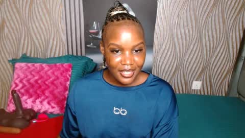 Snapshot of blackmellanin_ chatting on 06/13/26, 12:41 Smiley sylivia online show from 06/13/26, 12:41