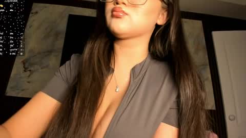 Snapshot of blackmilk_01 chatting on 06/06/26, 04:17 Karina online show from 06/06/26, 04:17