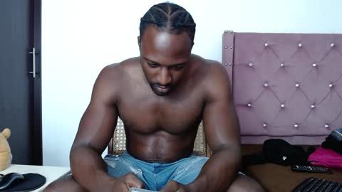 Snapshot of blacknikes chatting on 12/30/24, 12:11 Twtter 1MikeBeckford            Onlyfns beckfordmike online show from 12/30/24, 12:11
