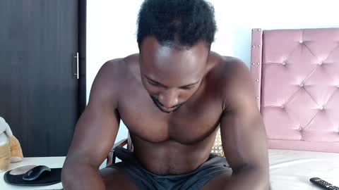 Snapshot of blacknikes chatting on 01/06/25, 11:09 Twtter 1MikeBeckford            Onlyfns beckfordmike online show from 01/06/25, 11:09