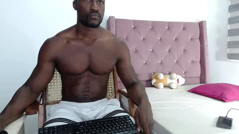 Snapshot of blacknikes chatting on 02/04/25, 09:07 Twtter 1MikeBeckford            Onlyfns beckfordmike online show from 02/04/25, 09:07