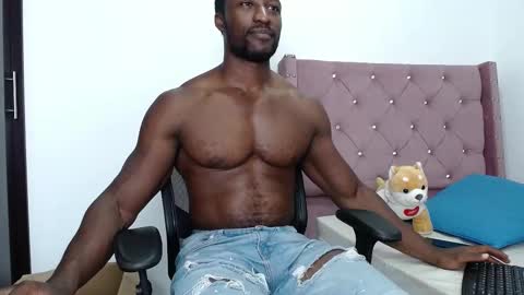 Snapshot of blacknikes chatting on 02/28/25, 02:09 Twtter 1MikeBeckford            Onlyfns beckfordmike online show from 02/28/25, 02:09