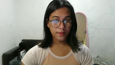 Ellez online show from 12/28/24, 07:01