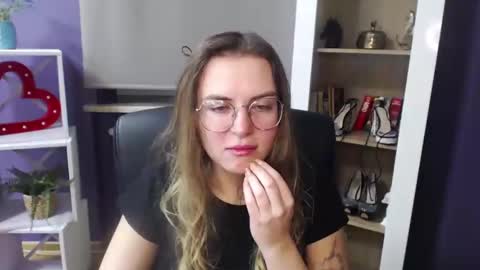 Z O E Y online show from 12/30/24, 05:26