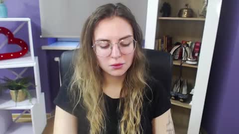 Z O E Y online show from 01/09/25, 08:45