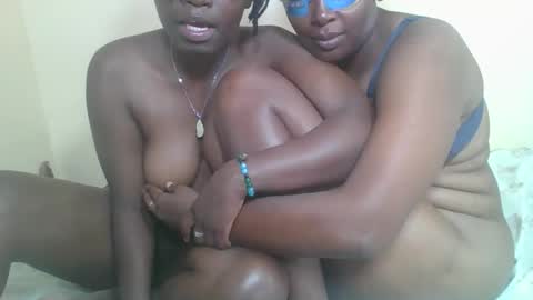 Snapshot of blacks_nastay chatting on 12/14/25, 07:58 blacks_nastay online show from 12/14/25, 07:58