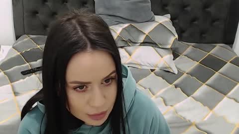 Mira online show from 02/04/25, 03:47