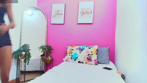 Snapshot of blacksweetiee chatting on 03/04/25, 07:43 Tifffany bllom online show from 03/04/25, 07:43