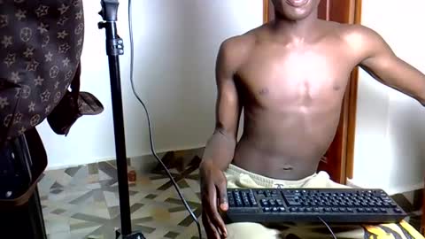 Snapshot of blacktwinkl chatting on 04/05/26, 04:37 blacktwinkl online show from 04/05/26, 04:37