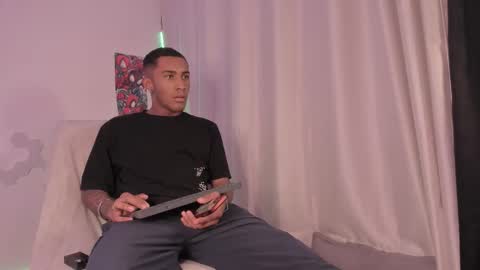 Snapshot of blackwhitelov chatting on 03/24/26, 03:22 franklyn and Elizabeth online show from 03/24/26, 03:22