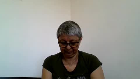 Snapshot of blackwidow05 chatting on 05/11/26, 04:15 Black Widow online show from 05/11/26, 04:15