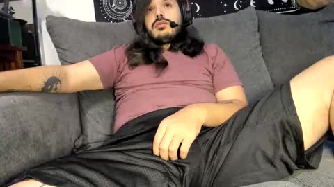 Snapshot of blackwolf94 chatting on 01/06/25, 08:07 Black wolf online show from 01/06/25, 08:07