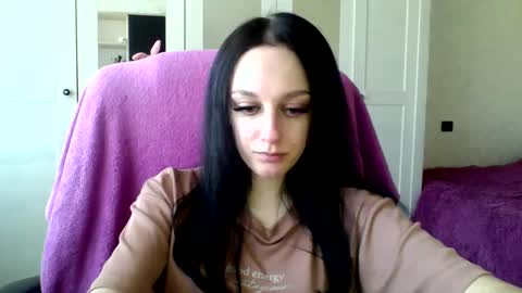 Snapshot of blacky_berry chatting on 02/09/25, 02:07 Ivy online show from 02/09/25, 02:07