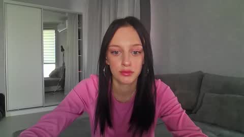 Snapshot of blacky_berry chatting on 09/13/25, 02:06 Ivy online show from 09/13/25, 02:06