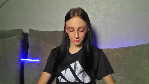 Snapshot of blacky_berry chatting on 02/23/26, 03:53 Ivy online show from 02/23/26, 03:53