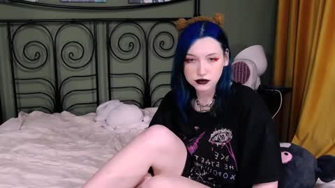Snapshot of blacky_tea chatting on 01/05/25, 10:29 blacky_tea online show from 01/05/25, 10:29