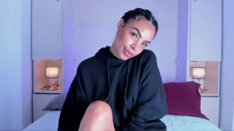 GRACE online show from 10/12/25, 04:33