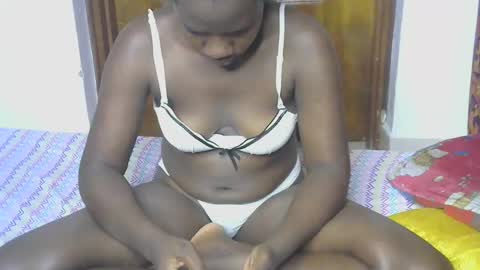 VIVIAN online show from 11/25/25, 07:25