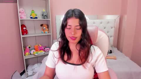 Snapshot of blaiir_moon chatting on 12/16/25, 09:31 blaiir_moon online show from 12/16/25, 09:31