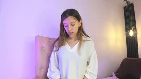 Snapshot of blairandbriar chatting on 12/01/25, 02:11 blairandbriar online show from 12/01/25, 02:11