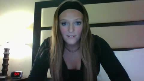 Snapshot of blairmorgan chatting on 05/08/26, 01:33 blairmorgan online show from 05/08/26, 01:33