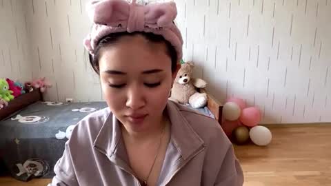 Mila online show from 03/22/26, 06:39