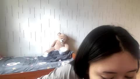 Mila online show from 04/27/26, 06:44