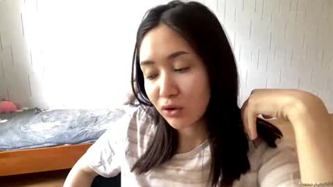 Mila online show from 04/28/26, 07:46