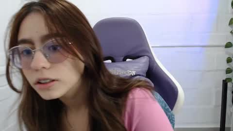   online show from 10/06/25, 02:47