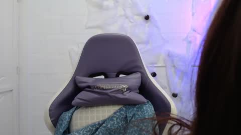   online show from 10/16/25, 01:45