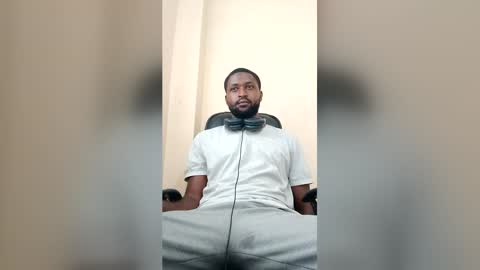 Snapshot of blakchiise chatting on 05/15/26, 06:42 blakchiise online show from 05/15/26, 06:42