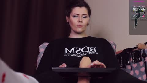 Britney online show from 02/02/25, 10:17