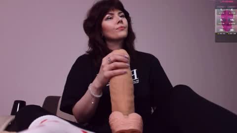 Britney online show from 11/12/25, 11:54