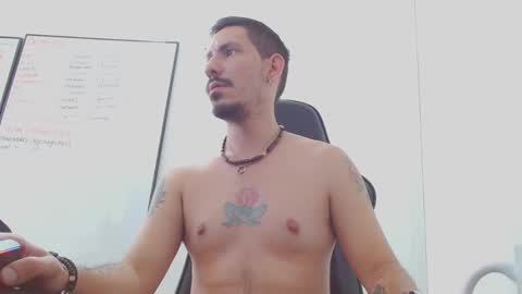 Snapshot of blakedavid69 chatting on 01/19/25, 01:33 David online show from 01/19/25, 01:33