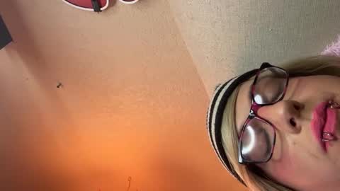 Blakely Morningstar   online show from 01/17/25, 06:15